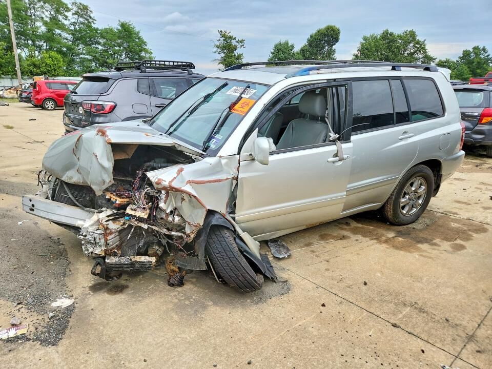 2004 TOYOTA Highlander
