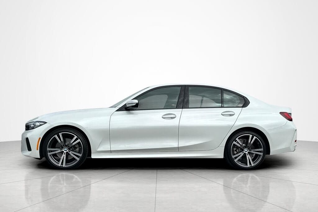 2023 BMW 330i