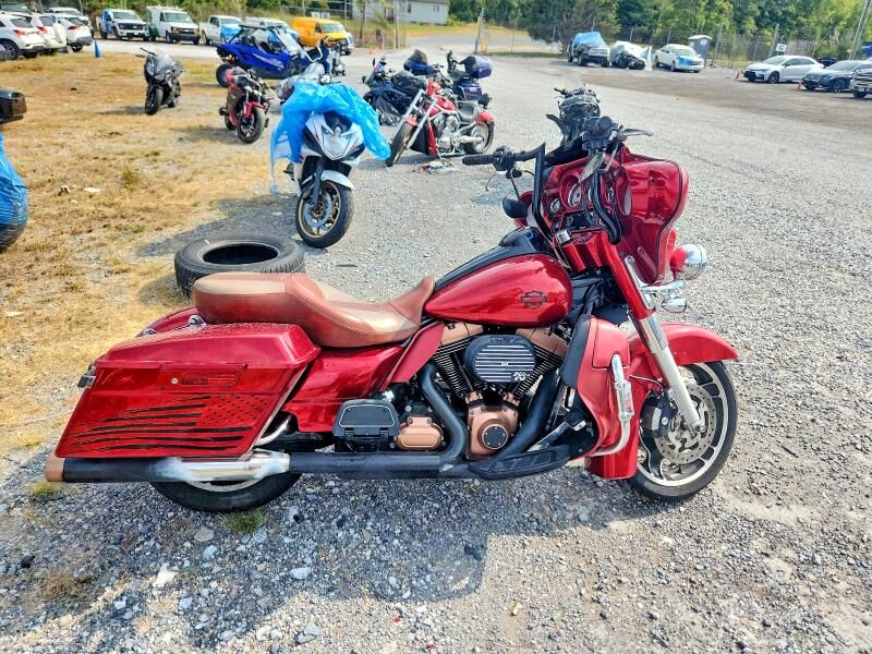 2013 HARLEY DAVIDSON Street Glide