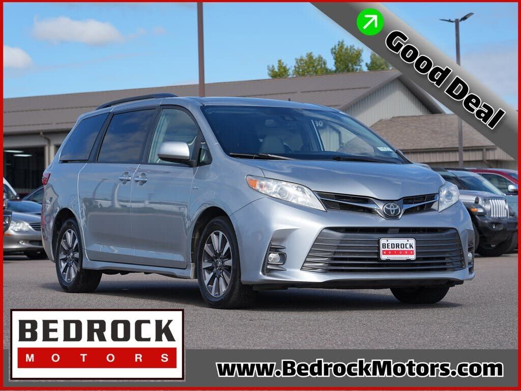 2019 TOYOTA Sienna