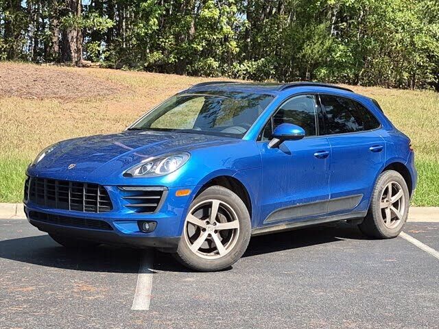 2018 PORSCHE Macan