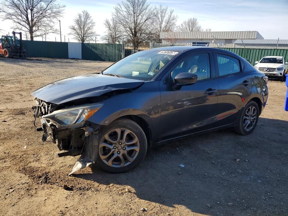 2019 TOYOTA Yaris