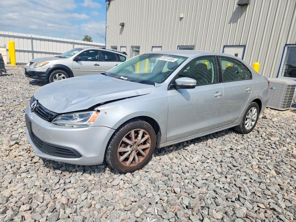 2011 VOLKSWAGEN Jetta