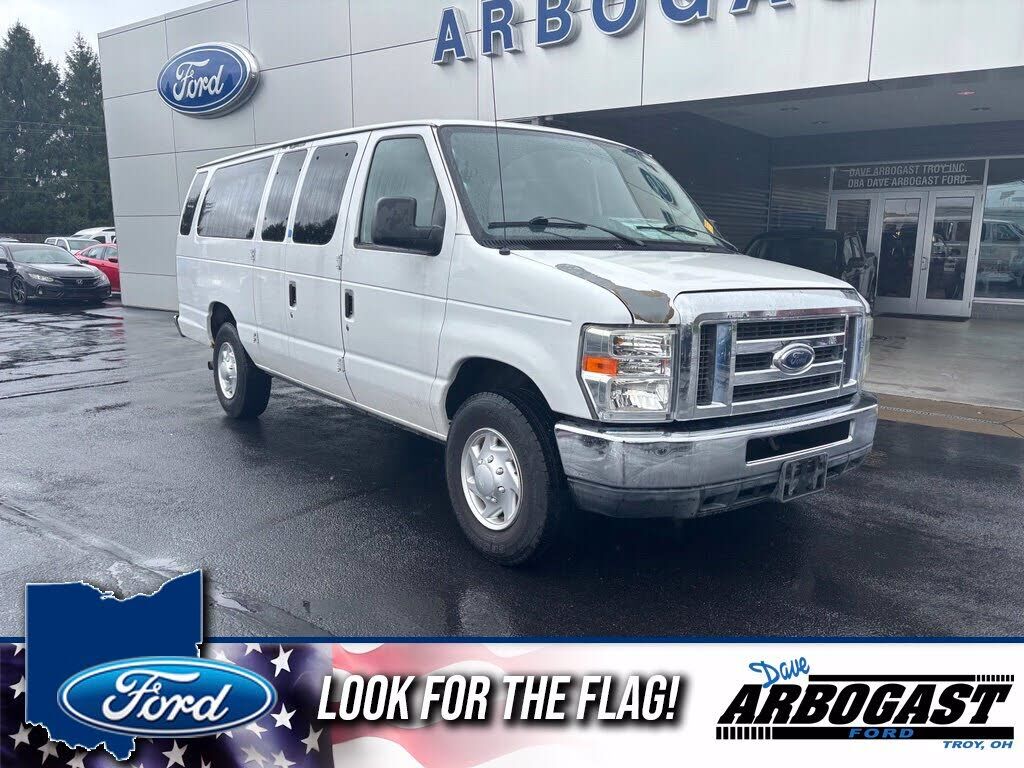 2011 FORD E-350