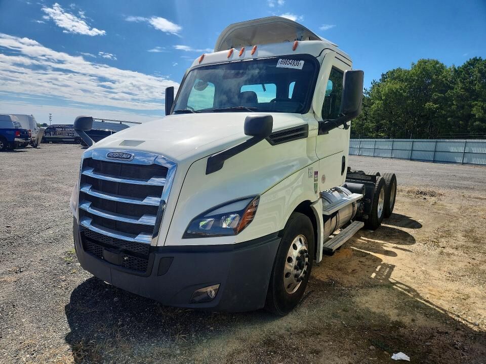 2023 FREIGHTLINER Cascadia
