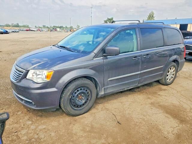 2016 CHRYSLER Town and Country