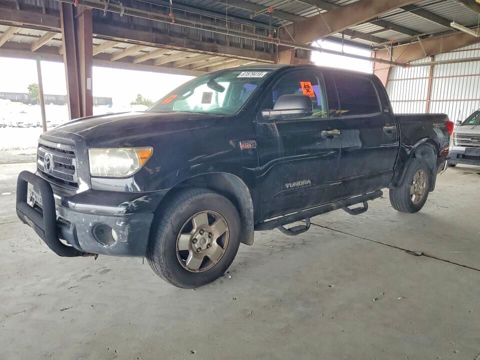 2013 TOYOTA Tundra