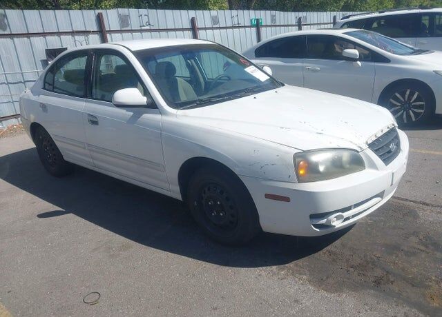 2004 HYUNDAI Elantra