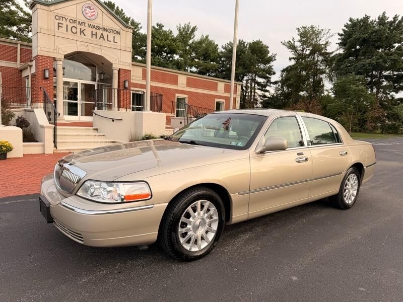 2007 LINCOLN Town Car
