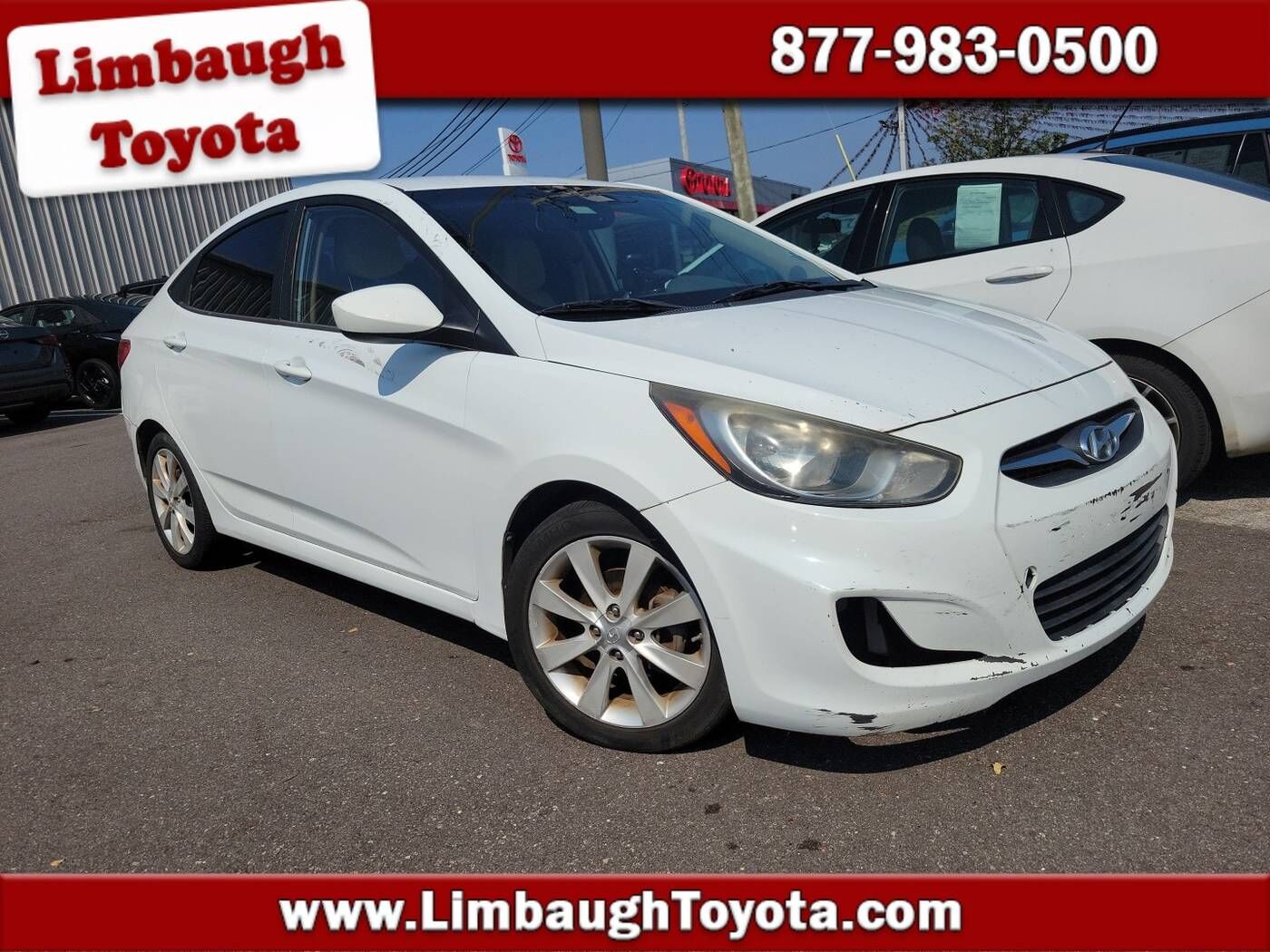 2012 HYUNDAI Accent