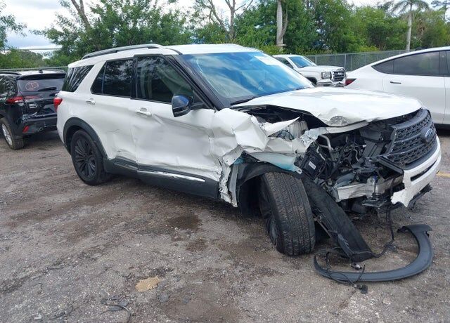2021 FORD Explorer