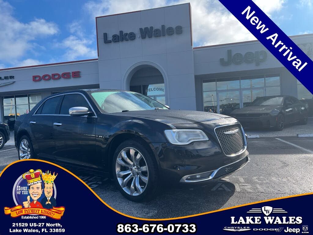2019 CHRYSLER 300