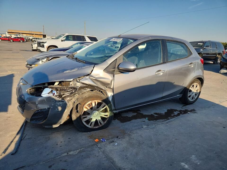 2013 MAZDA Mazda2