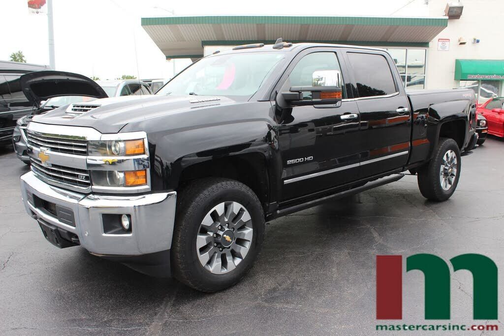 2017 CHEVROLET Silverado
