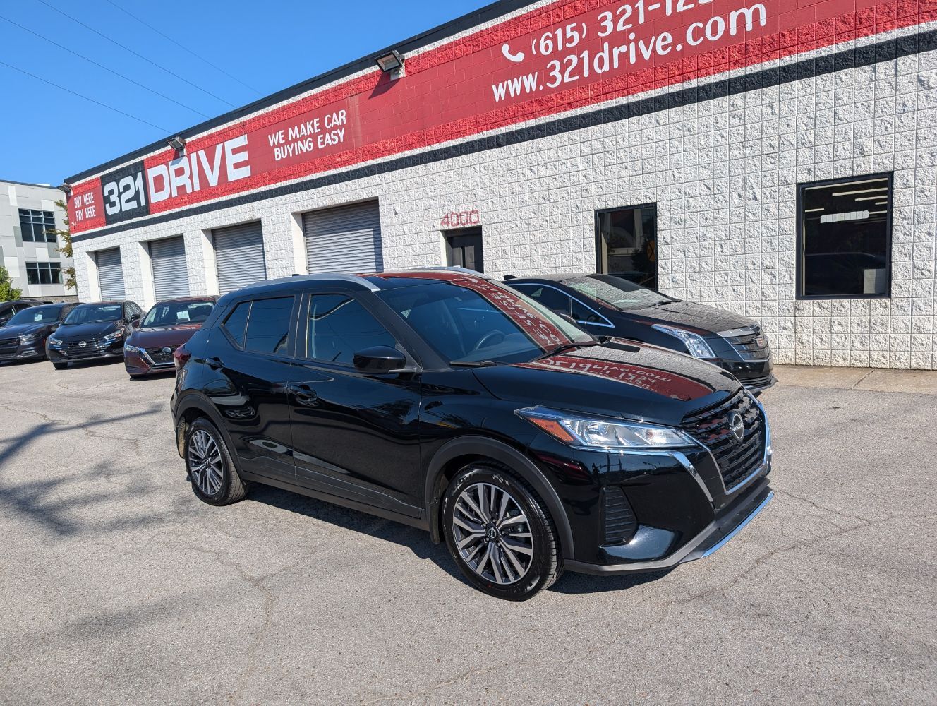 2022 NISSAN Kicks