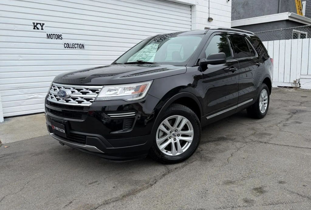 2019 FORD Explorer