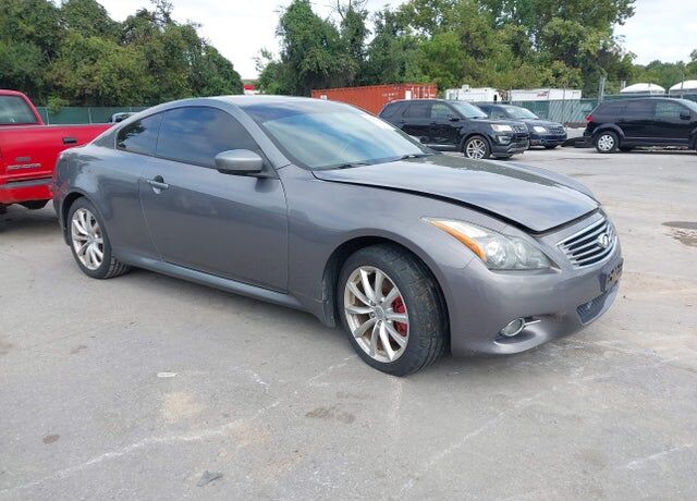 2013 INFINITI G37