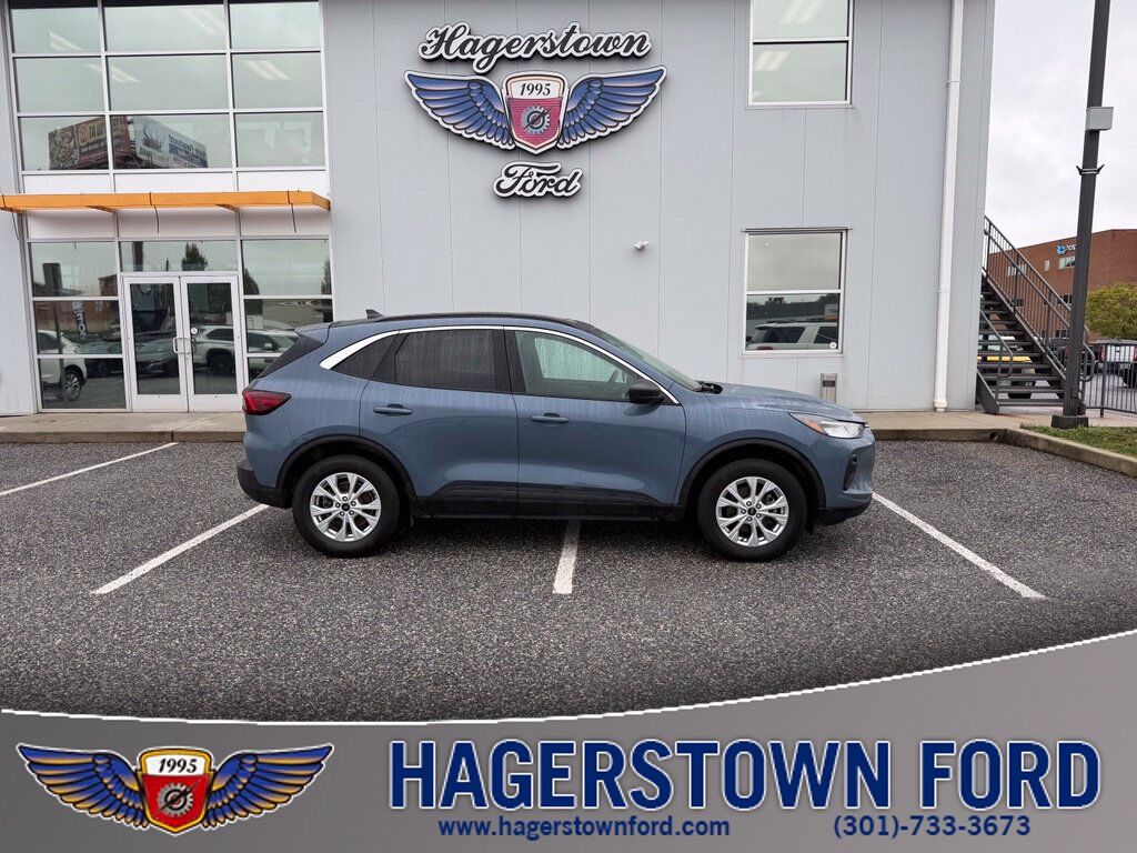 2024 FORD Escape