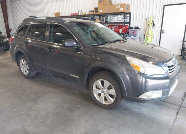 2012 SUBARU Outback