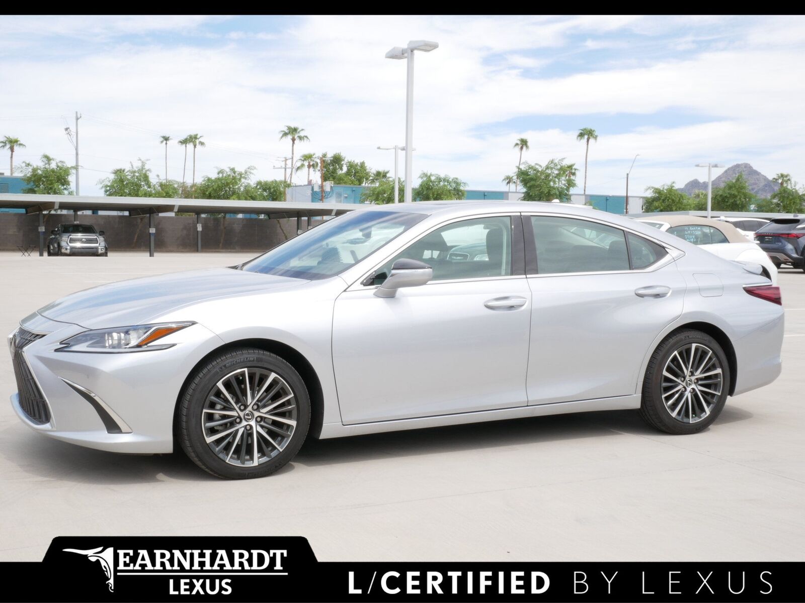 2025 LEXUS ES