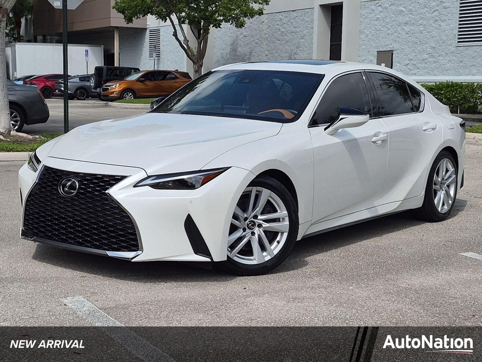 2023 LEXUS IS