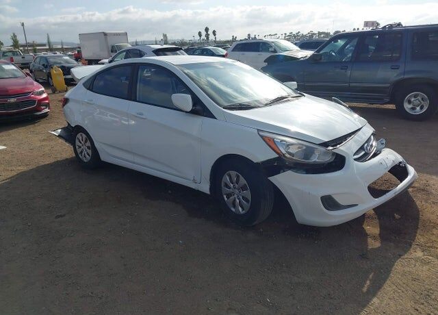 2015 HYUNDAI Accent