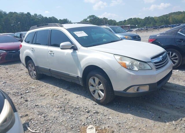 2010 SUBARU Outback