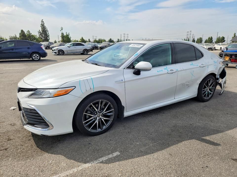 2021 TOYOTA Camry