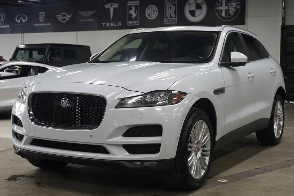 2019 JAGUAR F-Pace