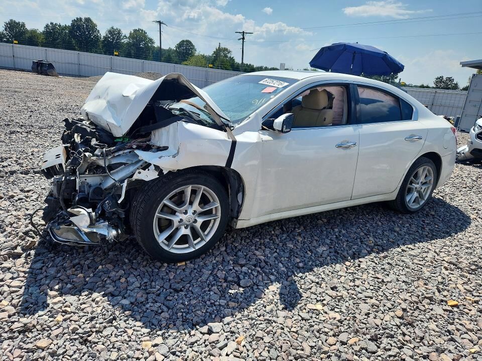 2011 NISSAN Maxima