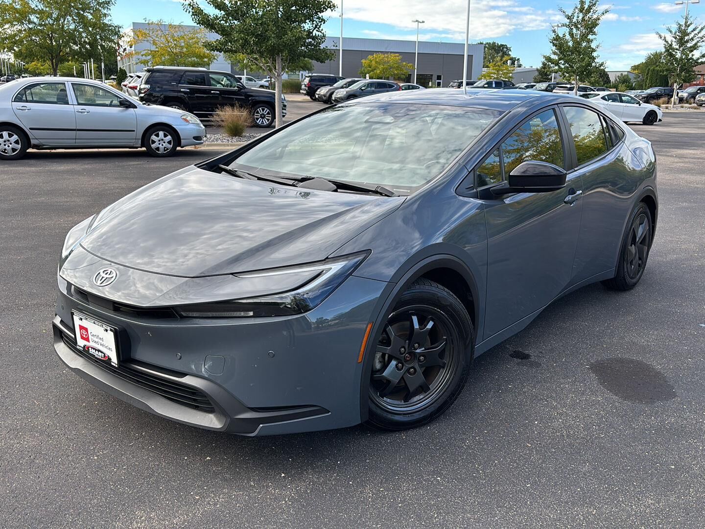 2024 TOYOTA PRIUS