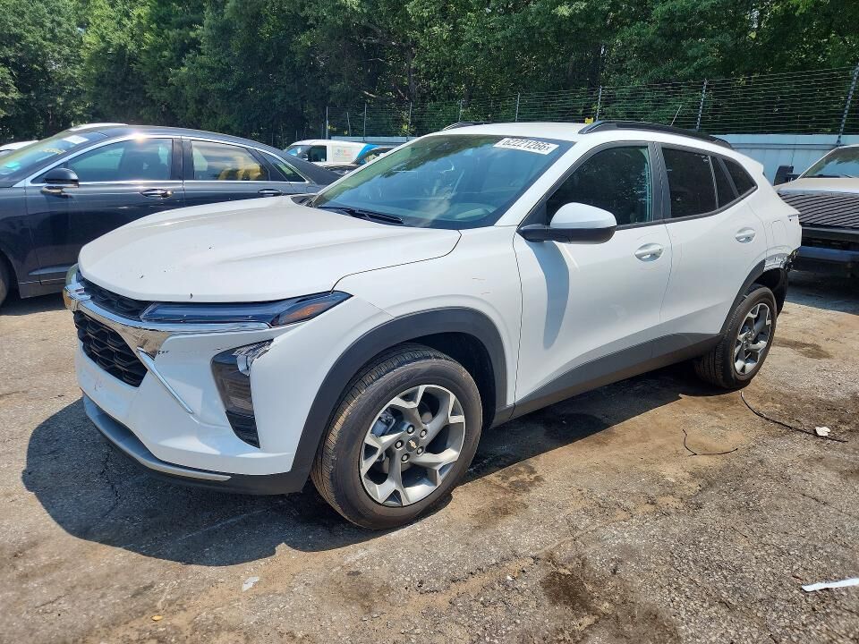 2025 CHEVROLET Trax