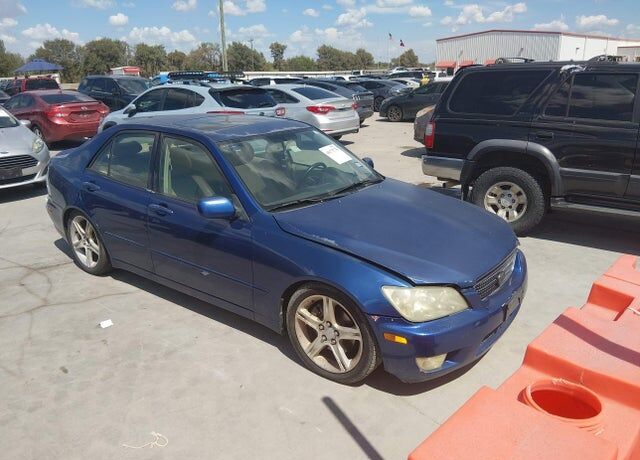 2002 LEXUS IS