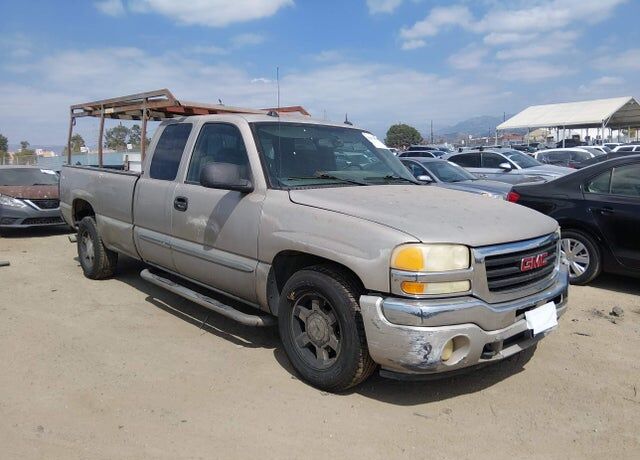 2005 GMC Sierra