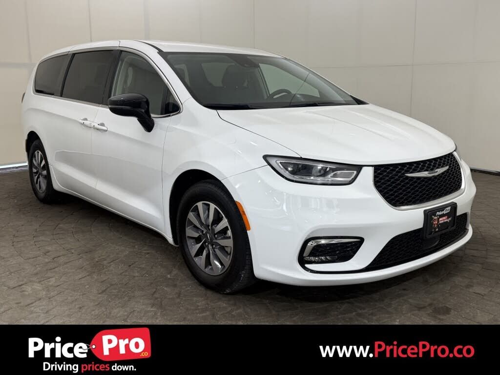 2024 CHRYSLER Pacifica