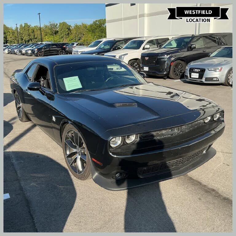 2017 DODGE Challenger
