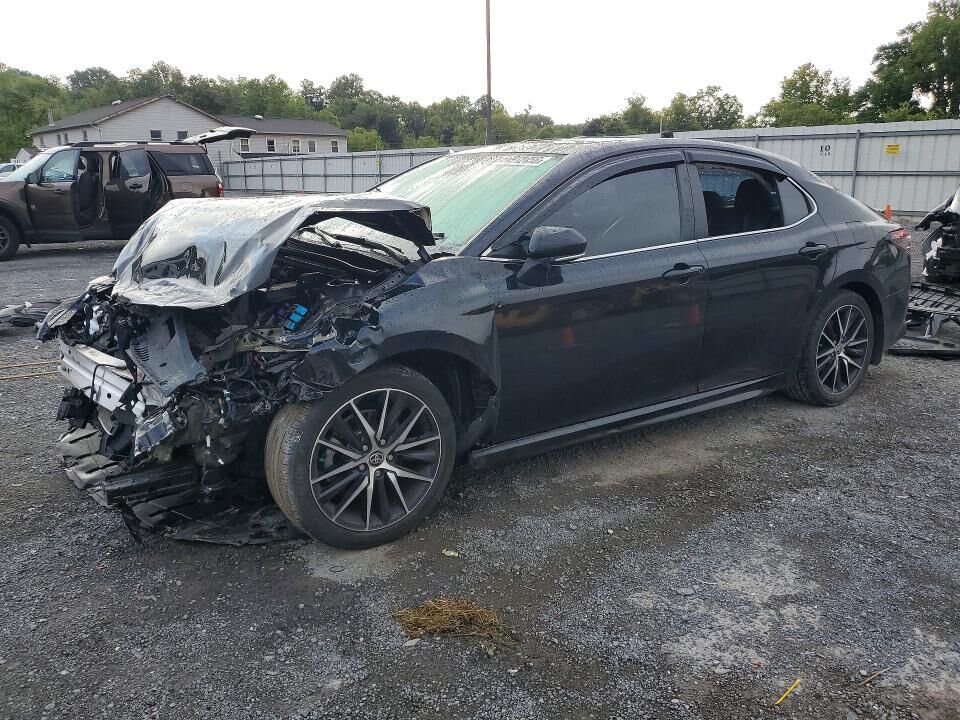 2023 TOYOTA Camry