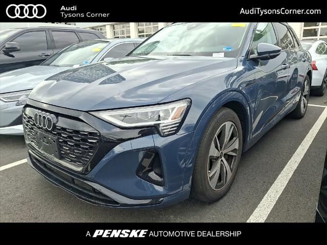 2024 AUDI Q8