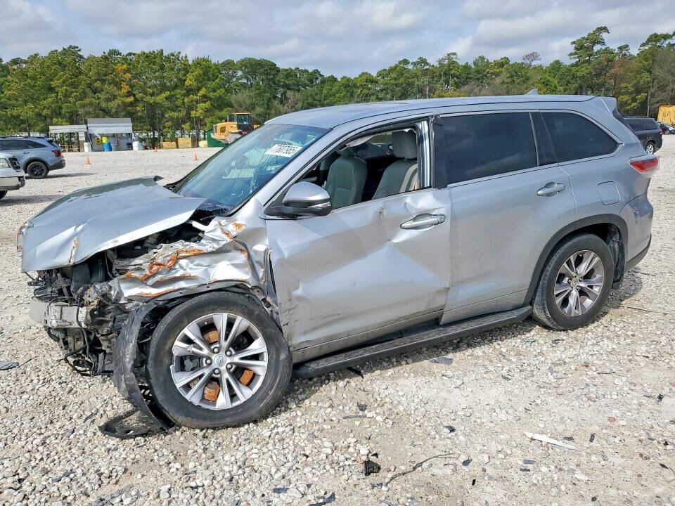 2015 TOYOTA Highlander