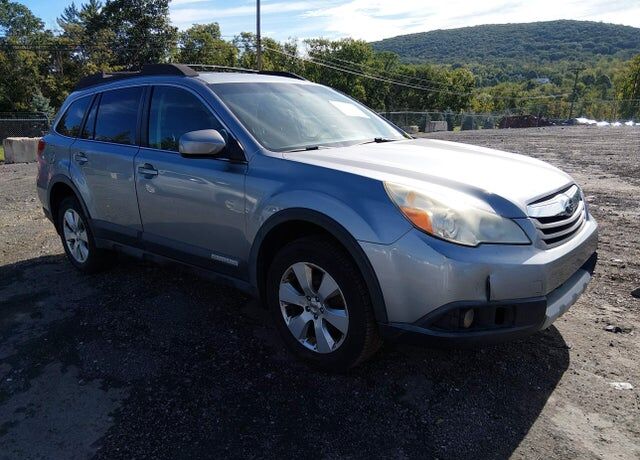 2011 SUBARU Outback