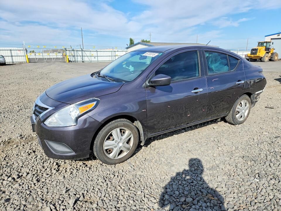 2015 NISSAN Versa