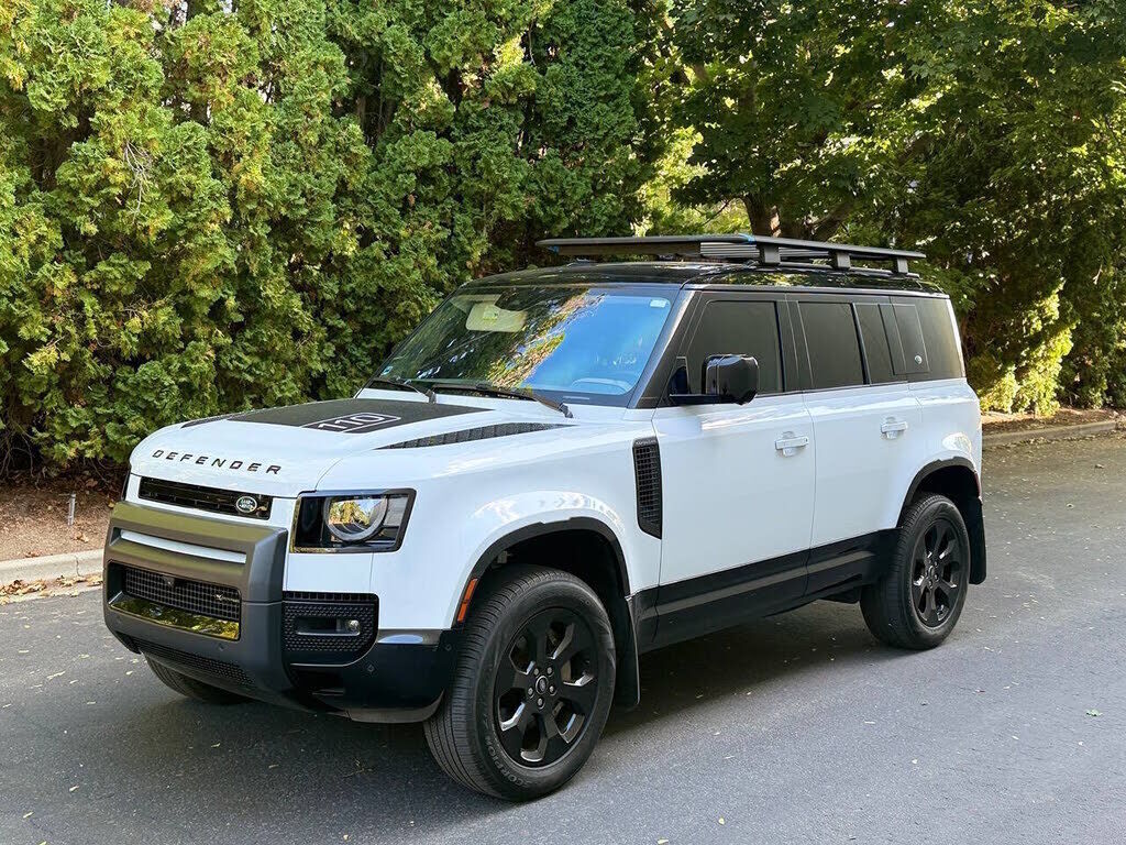 2022 LAND ROVER Defender