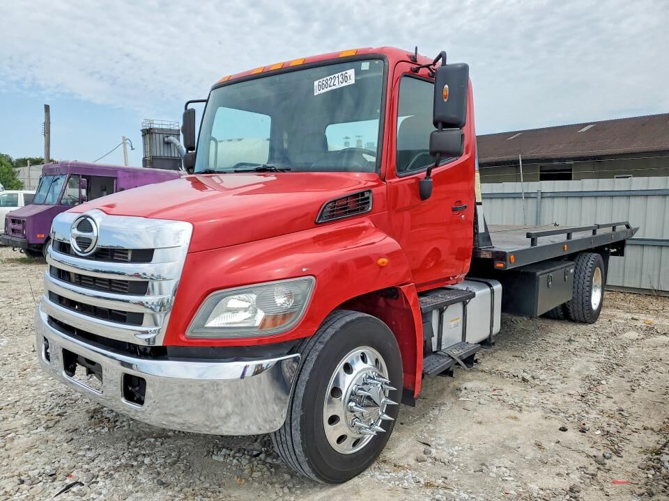 2014 HINO Incomplete Vehicle