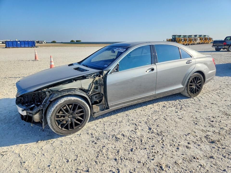2011 MERCEDES-BENZ S-Class