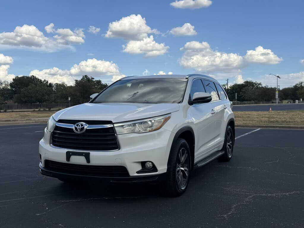 2016 TOYOTA Highlander