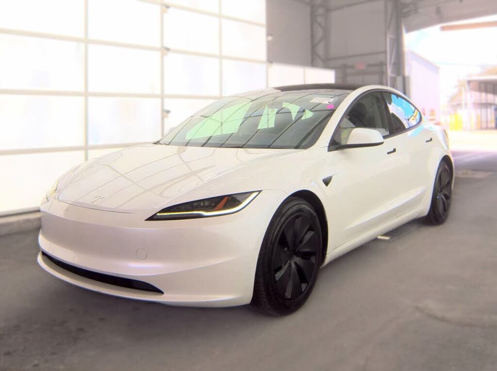 2024 TESLA Model 3