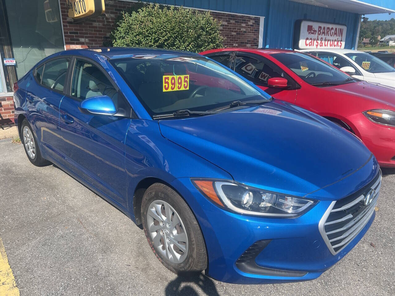 2017 HYUNDAI Elantra