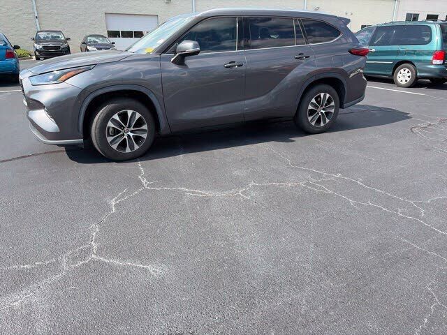 2021 TOYOTA Highlander