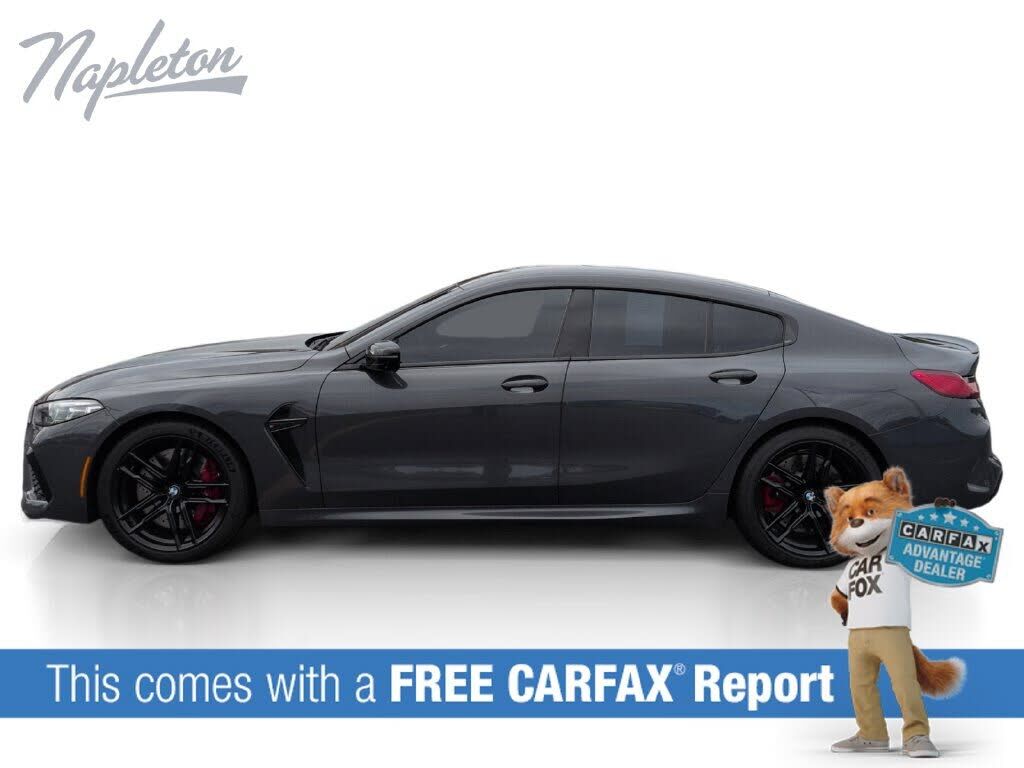 2022 BMW M8