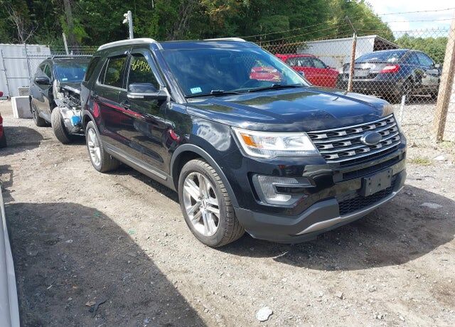 2017 FORD Explorer